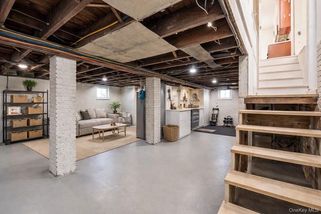 161 Wallace Street, Freeport, NY 11520