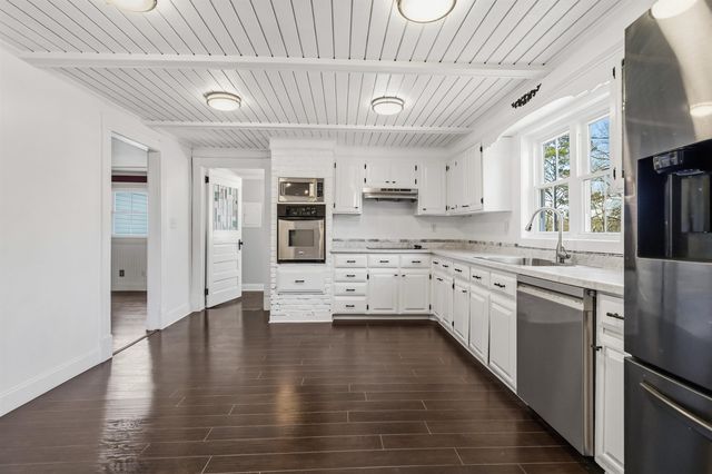 410 Berry Shoals Road, Duncan, SC 29334