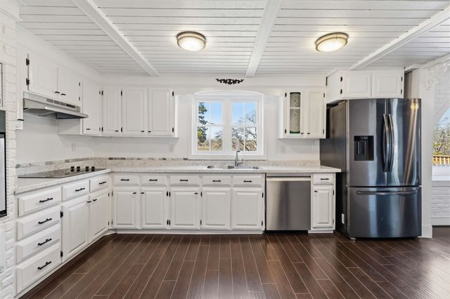 410 Berry Shoals Road, Duncan, SC 29334