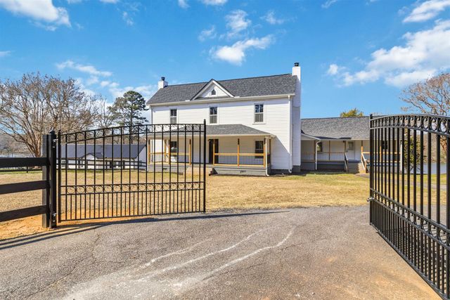 410 Berry Shoals Road, Duncan, SC 29334