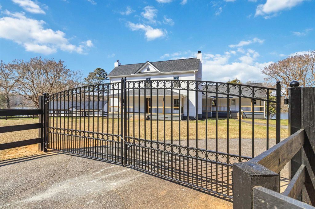 410 Berry Shoals Road, Duncan, SC 29334