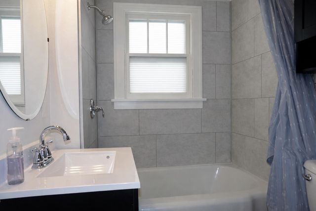 804 Beacon St SW, Minot, ND 58701