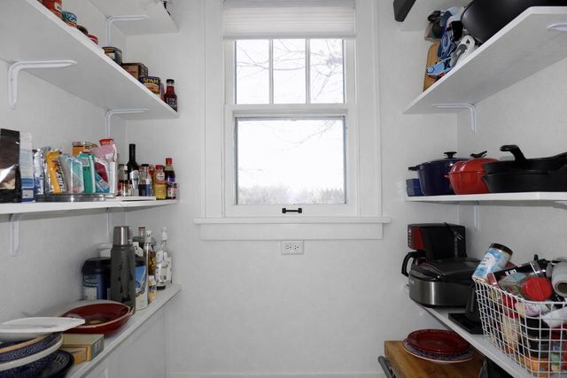 804 Beacon St SW, Minot, ND 58701