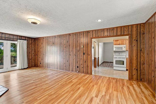 1191 Bobcat Road, Rogersville, MO 65742