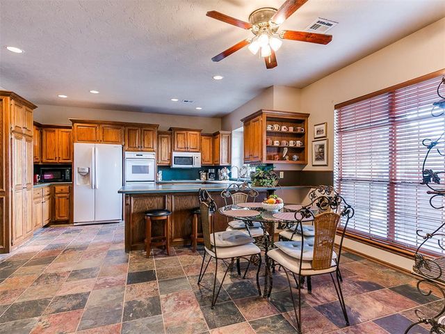 7001 Mid Iron Lane, Edmond, OK 73025