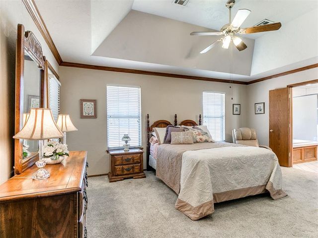 7001 Mid Iron Lane, Edmond, OK 73025