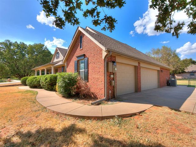 7001 Mid Iron Lane, Edmond, OK 73025