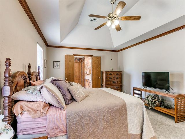 7001 Mid Iron Lane, Edmond, OK 73025