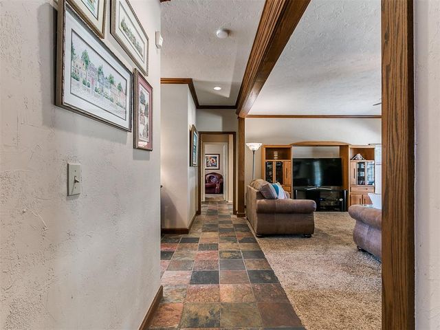 7001 Mid Iron Lane, Edmond, OK 73025