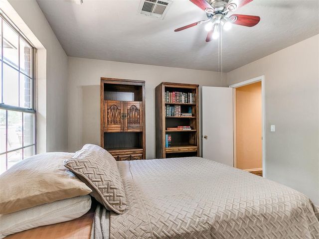 7001 Mid Iron Lane, Edmond, OK 73025