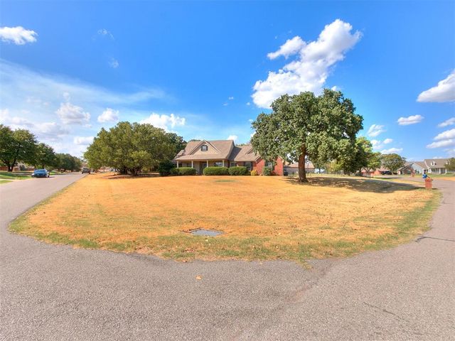 7001 Mid Iron Lane, Edmond, OK 73025