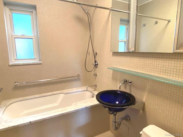 330 S Broadway C-1, Tarrytown, NY 10591