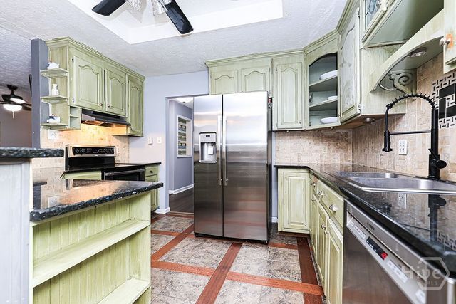 122 Stonewall Drive, Savannah, GA 31419