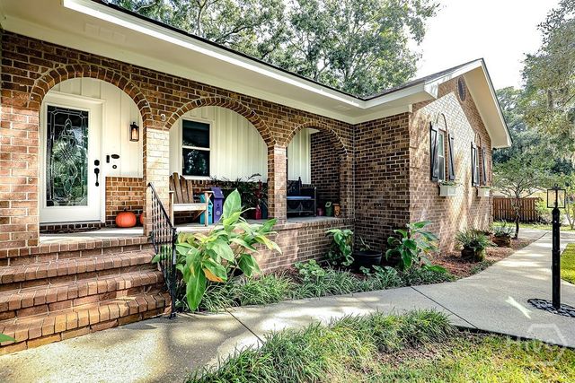 122 Stonewall Drive, Savannah, GA 31419