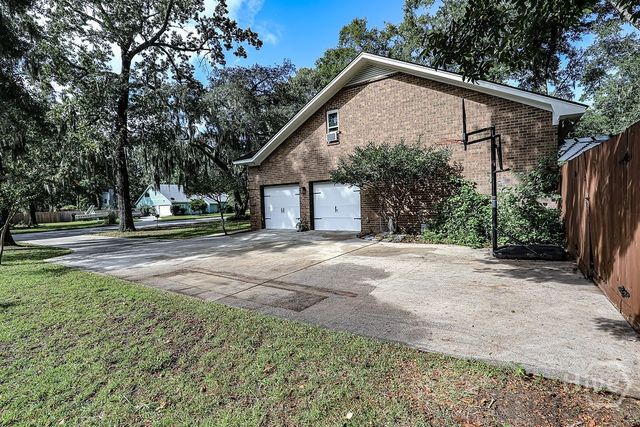 122 Stonewall Drive, Savannah, GA 31419