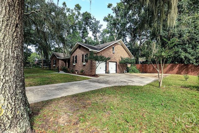 122 Stonewall Drive, Savannah, GA 31419