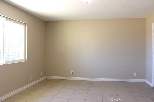 13933 Quinnault Road, Apple Valley, CA 92307