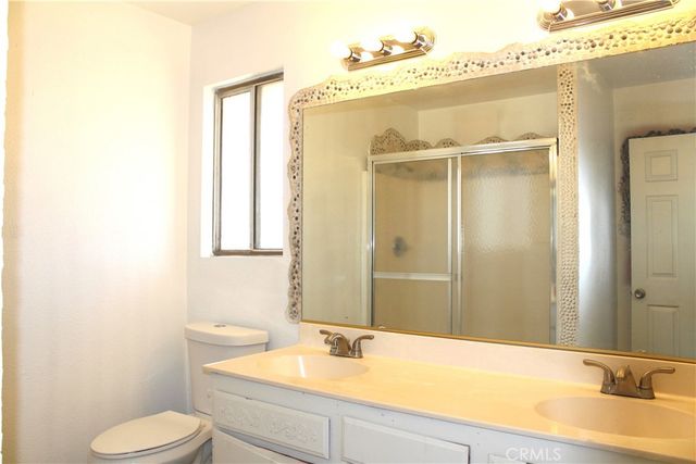 13933 Quinnault Road, Apple Valley, CA 92307