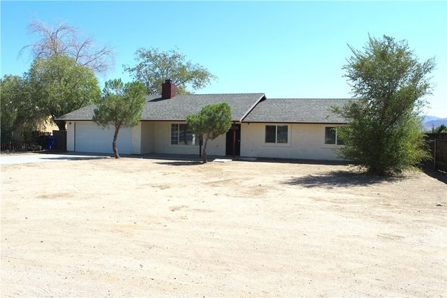 13933 Quinnault Road, Apple Valley, CA 92307