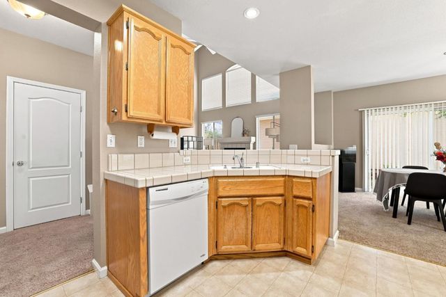 644 Chorley Ct, Folsom, CA 95630