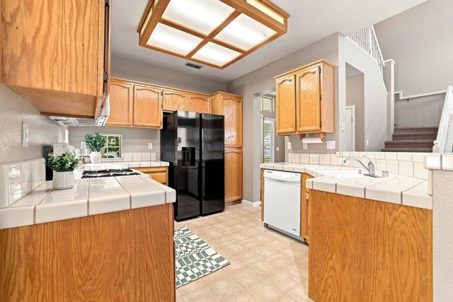 644 Chorley Ct, Folsom, CA 95630