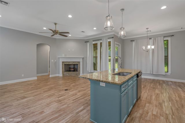 352 Wood Springs, Haughton, LA 71037