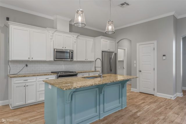 352 Wood Springs, Haughton, LA 71037