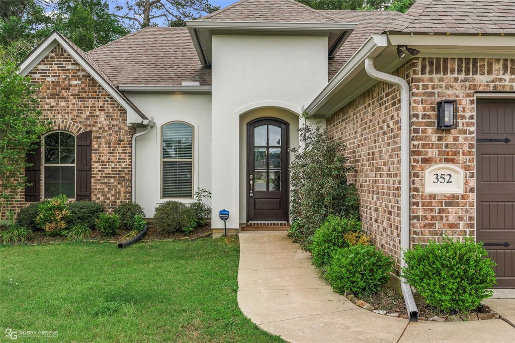 352 Wood Springs, Haughton, LA 71037