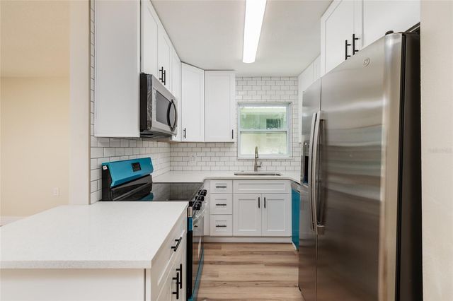10 164TH AVENUE 1, Redington Beach, FL 33708