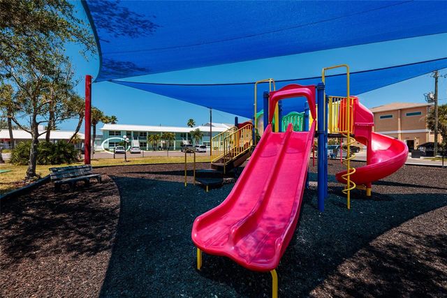 10 164TH AVENUE 1, Redington Beach, FL 33708