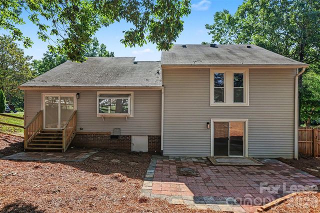 9606 Fairway Ridge Road, Charlotte, NC 28277
