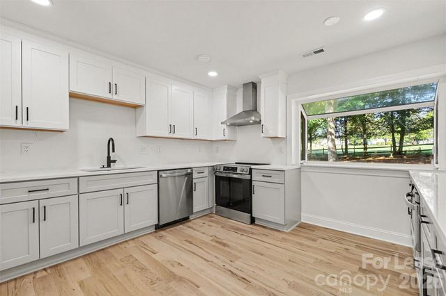 9606 Fairway Ridge Road, Charlotte, NC 28277