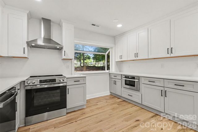 9606 Fairway Ridge Road, Charlotte, NC 28277