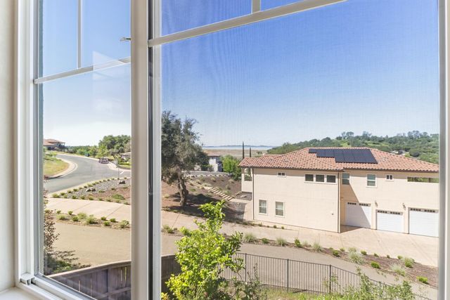 3073 Corsica Dr, El Dorado Hills, CA 95762