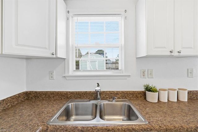 2913 Berkley AVE, Chesapeake, VA 23325