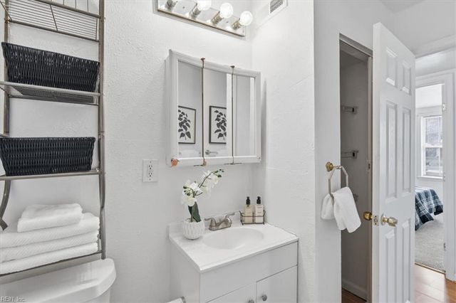 2913 Berkley AVE, Chesapeake, VA 23325