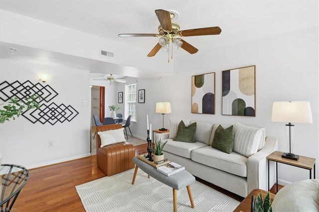 2913 Berkley AVE, Chesapeake, VA 23325