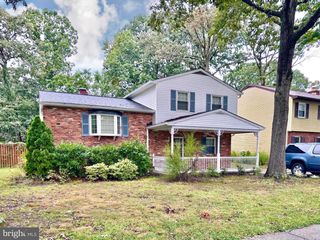 10 HOLLY RD, Severna Park, MD 21146