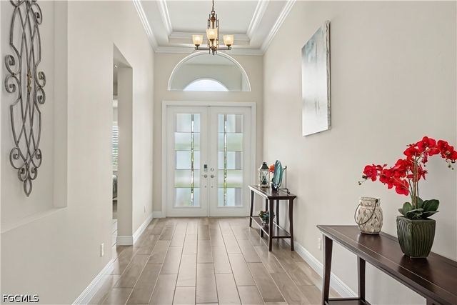 9062 Montserrat DR, Naples, FL 34114
