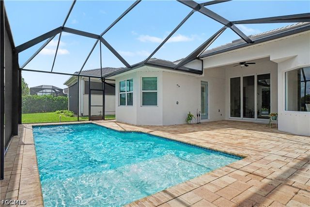 9062 Montserrat DR, Naples, FL 34114