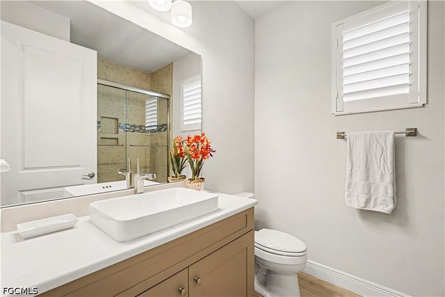 9062 Montserrat DR, Naples, FL 34114