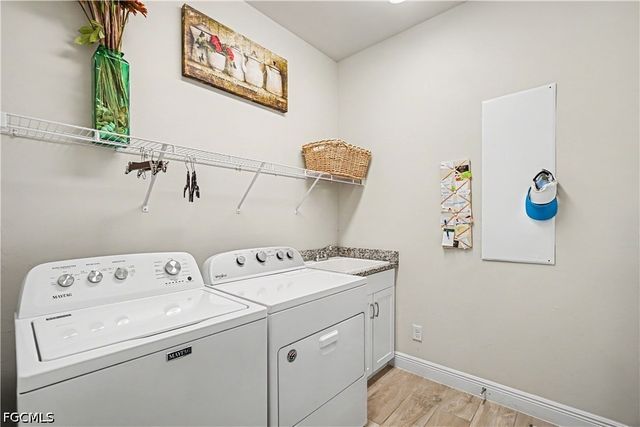 9062 Montserrat DR, Naples, FL 34114