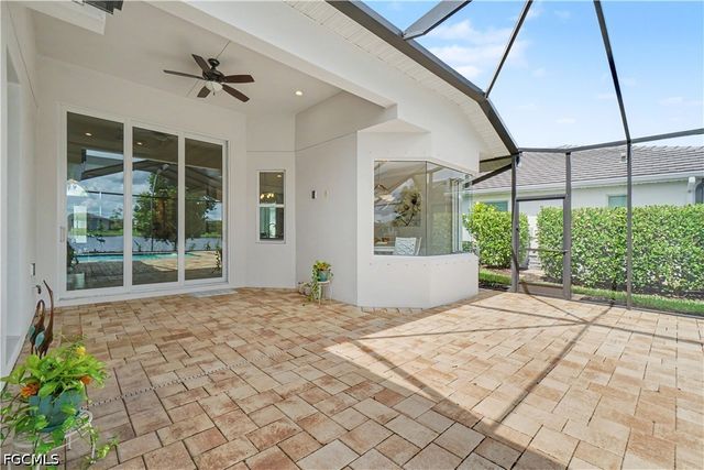 9062 Montserrat DR, Naples, FL 34114