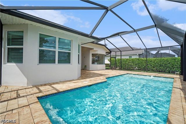 9062 Montserrat DR, Naples, FL 34114