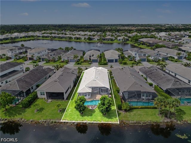 9062 Montserrat DR, Naples, FL 34114