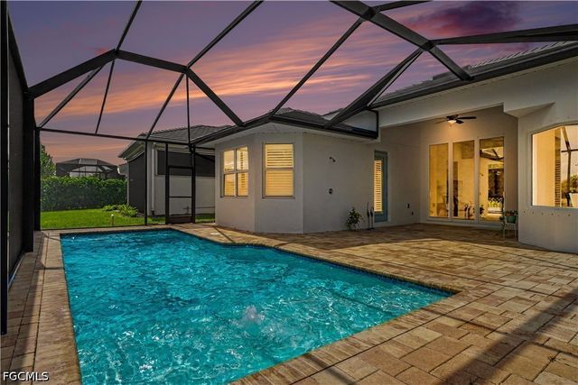 9062 Montserrat DR, Naples, FL 34114