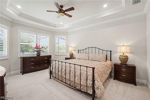 9062 Montserrat DR, Naples, FL 34114