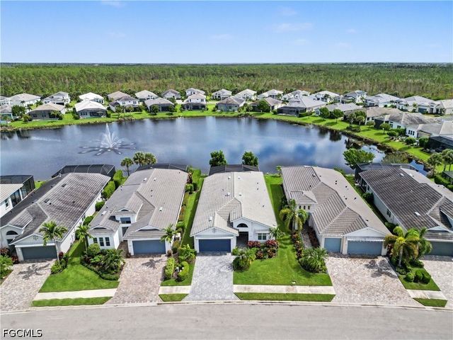 9062 Montserrat DR, Naples, FL 34114