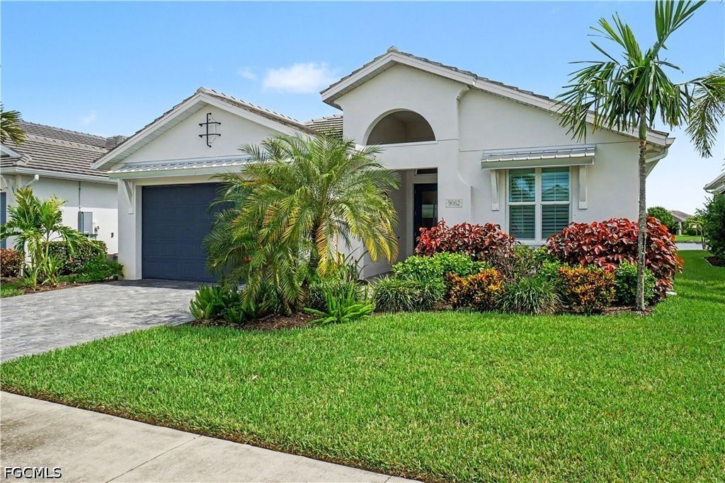 9062 Montserrat DR, Naples, FL 34114