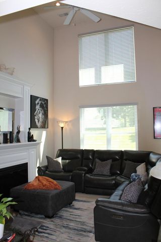 8090 Over Par Court, Burlington, KY 41005